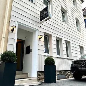  Hotel Emilia